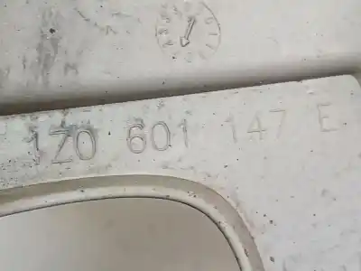 Pezzo di ricambio per auto di seconda mano coprimozzi per ford taurus (p5_) 3.0 24v riferimenti oem iam 1z0601147e  1z0 601 147 e