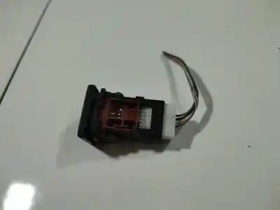 Second-hand car spare part switch for toyota auris, i e15 2006.10 - 2012.10 2.0l 93kw d-4d 2006.10 - 2012.10 oem iam references 15c032  15c032 Second-hand car spare part switch for toyota auris, i e15 2006.10 - 2012.10 2.0l 93kw d-4d 2006.10 - 2012.10 oem iam references 15c032  15c032