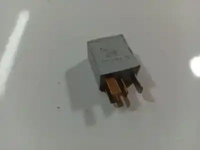 Peça sobressalente para automóvel em segunda mão relé para automóvel por toyota aygo (_b1_) 1.0 (kgb10_) referências oem iam 0332011001