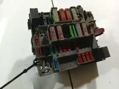 Peça sobressalente para automóvel em segunda mão caixa de fusíveis e relés por peugeot 406 (8b) 2.0 hdi 110 referências oem iam 