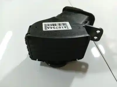 Second-hand car spare part air ventilation grille for toyota corolla verso (zer_, zze12_, r1_) 2.0 d-4d (cur10_) oem iam references a6556811010