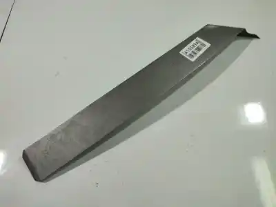 Peça sobressalente para automóvel em segunda mão molduras traseiras por opel omega b 2.0 16v cat (x 20 xev / l34) referências oem iam 90563889