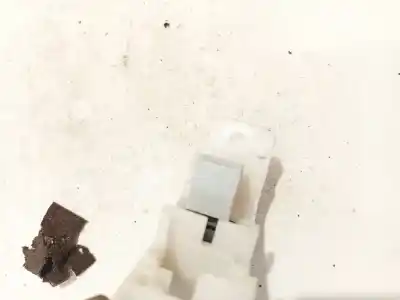 Second-hand car spare part fuse box unit for opel combo 1.7 16v cdti oem iam references   