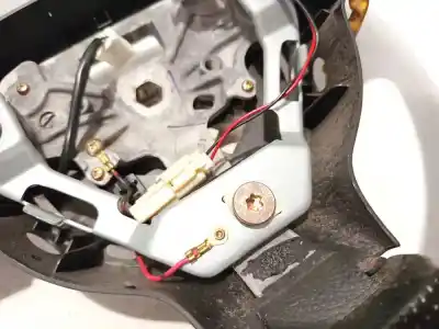 Peça sobressalente para automóvel em segunda mão volante por mazda 2 (dy) 1.4 referências oem iam   