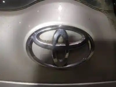 Second-hand car spare part front badge for toyota auris, i e15 2006.10 - 2012.10 2.0l 93kw d-4d 2006.10 - 2012.10 oem iam references 