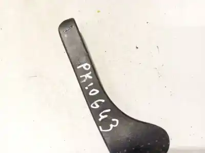 Pezzo di ricambio per auto di seconda mano plastica per opel combo 1.7 16v cdti riferimenti oem iam 330839457  13228898