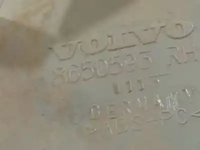 Pezzo di ricambio per auto di seconda mano plastica per volvo v50 (545) 1.6 d riferimenti oem iam 8650593  8650593, 01137