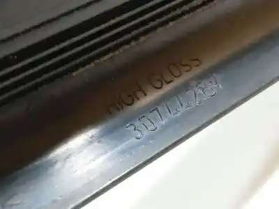 Pezzo di ricambio per auto di seconda mano plastica per volvo v50 (545) 1.6 d riferimenti oem iam 30744287  30744287