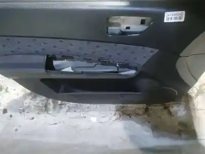 Peça sobressalente para automóvel em segunda mão forra / revestimento da porta dianteira esquerda por hyundai getz (tb) 1.3 referências oem iam 