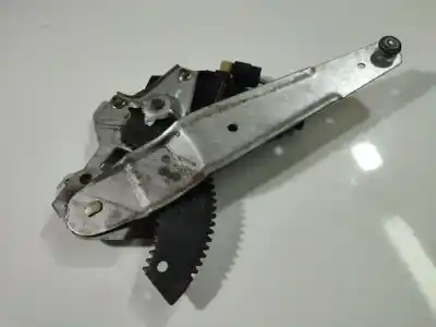 Peça sobressalente para automóvel em segunda mão elevador de vidros dianteiro direito por hyundai getz (tb) 1.3 referências oem iam 