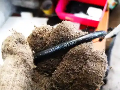 Peça sobressalente para automóvel em segunda mão tubo por ford fiesta vi (cb1, ccn) 1.4 tdci referências oem iam 8v218b081bd  