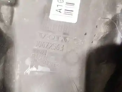 Pezzo di ricambio per auto di seconda mano plastica per volvo v50 (545) 1.6 d riferimenti oem iam 30672563  
