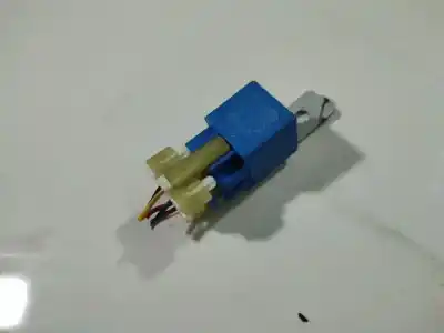 Second-hand car spare part relay for kia cee'd fastback (ed) 1.4 oem iam references 952251f100  95225-1f100