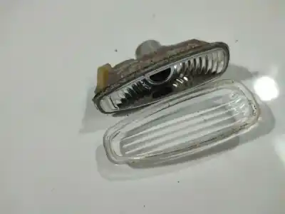 Peça sobressalente para automóvel em segunda mão farolim do lado direito por kia cee'd fastback (ed) 1.4 referências oem iam 923033l1