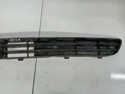 Peça sobressalente para automóvel em segunda mão grelha de pára choques central por audi 80 (811/813) 1.8 referências oem iam 893853667