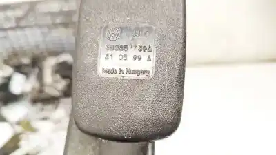 Peça sobressalente para automóvel em segunda mão chicote / encaixe cinto segurança traseiro central por volkswagen passat variant (3b5) 1.9 tdi referências oem iam 3b0857739a  