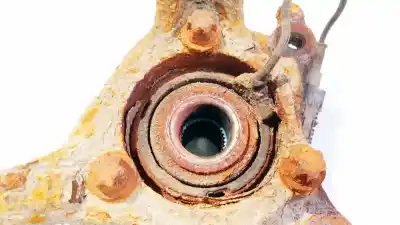 Second-hand car spare part front left knuckle for bmw 3 (e30) m3 2.3 oem iam references   