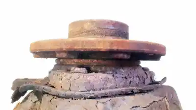 Second-hand car spare part front left knuckle for bmw 3 (e30) m3 2.3 oem iam references   