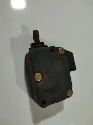 Peça sobressalente para automóvel em segunda mão motor de fechadura central mala por peugeot 406 (8b) 1.9 td referências oem iam 