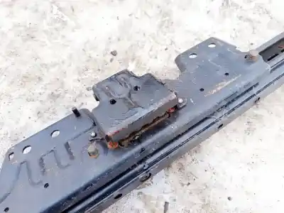 Pezzo di ricambio per auto di seconda mano plastica per opel zafira b 1.9 cdti riferimenti oem iam   