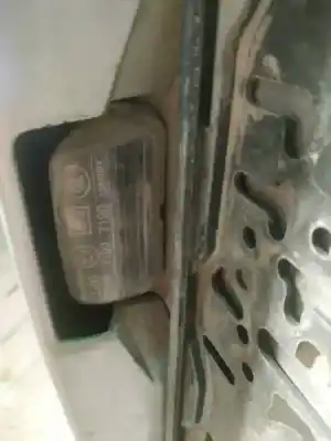 Peça sobressalente para automóvel em segunda mão luz da chapa de matrícula por peugeot 406 (8b) 2.0 hdi 110 referências oem iam 