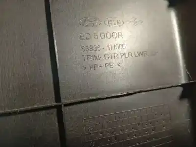 Pezzo di ricambio per auto di seconda mano plastica per kia cee'd fastback (ed) 1.4 riferimenti oem iam 858361h000  85836-1h000