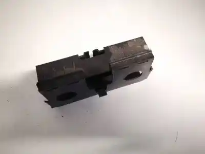 Pezzo di ricambio per auto di seconda mano plastica per opel kadett e fastback (t85) 1.4 s (c08, c48, d08, d48) riferimenti oem iam 1t0035317  