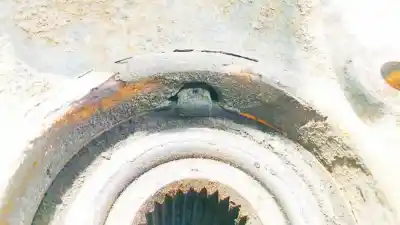 Автозапчасти б/у передняя левая кулачка за nissan bluebird hatchback (t72, t12) 1.6 ссылки oem iam   