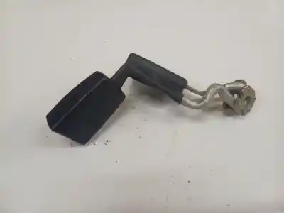 Автозапчасти б/у крюк для ремня задний правый за audi a3 (8p1) 2.0 tdi ссылки oem iam 8p0857739b01c  8p0 857 739 b 01c, 33029887