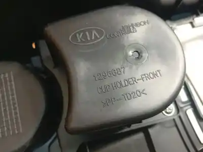 Pezzo di ricambio per auto di seconda mano plastica per kia cee'd fastback (ed) 1.4 riferimenti oem iam 1296687  1296687