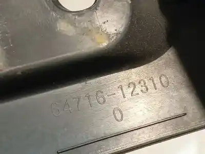 Pezzo di ricambio per auto di seconda mano plastica per toyota auris (_e15_) 1.4 d-4d (nde150_) riferimenti oem iam 6471612310  64716-12310