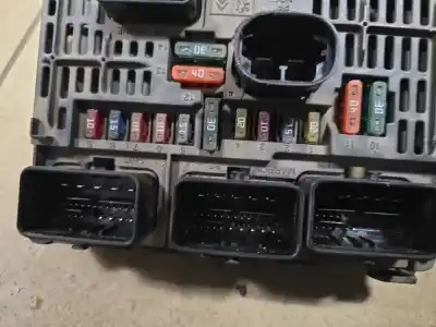 Second-hand car spare part fuse box unit for peugeot 407 (6d_) 2.0 hdi 135 (6drhrh, 6drhre, 6drhrg, 6drhrj) oem iam references 9654815780  9654815780, l0100, s118983001g, bsml0100