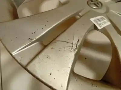 Pezzo di ricambio per auto di seconda mano coprimozzi per toyota auris (_e15_) 1.4 d-4d (nde150_) riferimenti oem iam 2979  2979