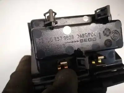 Second-hand car spare part ashtray for skoda octavia i (1u2) 2.0 oem iam references 1u0857962b  