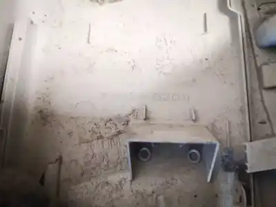 Pezzo di ricambio per auto di seconda mano plastica per toyota auris (_e15_) 2.0 d-4d (ade150_) riferimenti oem iam 7302402011  73024-02011