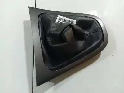 Pezzo di ricambio per auto di seconda mano rivestimento della leva del cambio per toyota auris (_e15_) 1.4 d-4d (nde150_) riferimenti oem iam 5884212140
