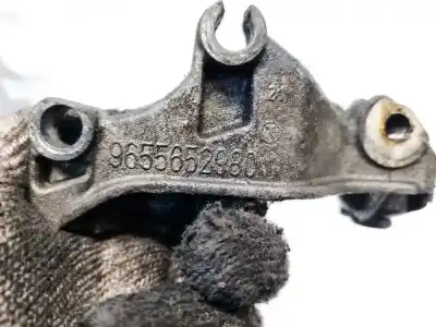 Second-hand car spare part engine support for porsche 968 descapotable 3.0 oem iam references 9655652980  