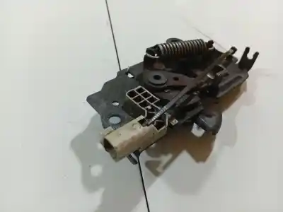 Peça sobressalente para automóvel em segunda mão fechadura do capô por ford focus iii 1.6 tdci referências oem iam   