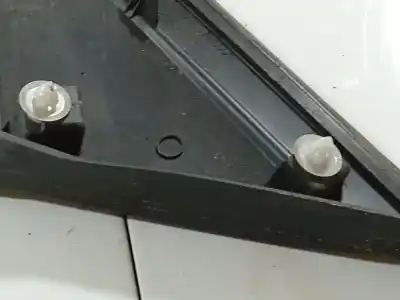 Peça sobressalente para automóvel em segunda mão plásticos por ford focus iii 1.6 tdci referências oem iam bm51a16004  