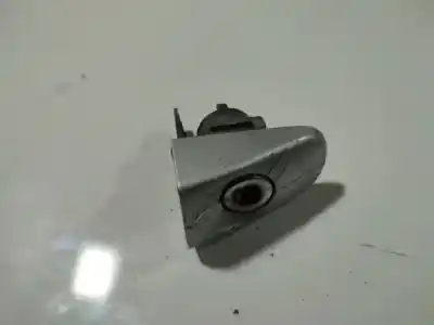 Peça sobressalente para automóvel em segunda mão fechadura da porta dianteira esquerda por ford focus iii 1.6 tdci referências oem iam 