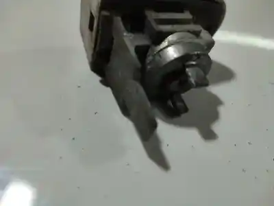 Peça sobressalente para automóvel em segunda mão fechadura da porta dianteira esquerda por ford focus iii 1.6 tdci referências oem iam   