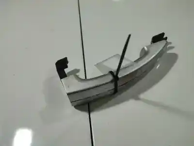 Peça sobressalente para automóvel em segunda mão puxador exterior traseiro esquerdo por ford focus iii 1.6 tdci referências oem iam 