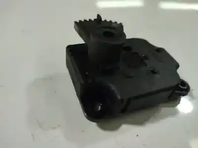 Peça sobressalente para automóvel em segunda mão motor de abertura da comporta de sofagem por ford focus iii 1.6 tdci referências oem iam   