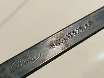 Peça sobressalente para automóvel em segunda mão haste de escova dianteiro esquerdo por ford focus iii 1.6 tdci referências oem iam bm5117526ab  bm51 17526 ab