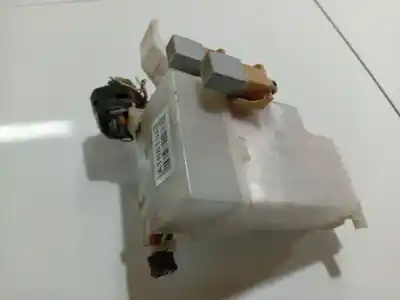 Peça sobressalente para automóvel em segunda mão caixa de fusíveis e relés por toyota aygo (_b1_) 1.0 (kgb10_) referências oem iam 