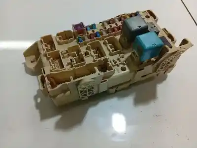 Peça sobressalente para automóvel em segunda mão caixa de fusíveis e relés por toyota ipsum (_m2_) 2.0 d (clm20_) referências oem iam 