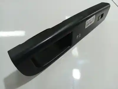 Peça sobressalente para automóvel em segunda mão plásticos por kia cee'd fastback (ed) 1.4 referências oem iam 823611h000