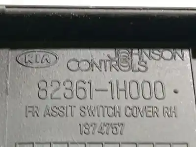Pezzo di ricambio per auto di seconda mano plastica per kia cee'd fastback (ed) 1.4 riferimenti oem iam 823611h000  82361-1h000