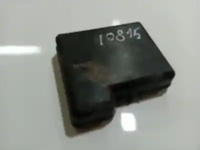 Peça sobressalente para automóvel em segunda mão caixa de fusíveis e relés por toyota aygo (_b1_) 1.0 (kgb10_) referências oem iam 