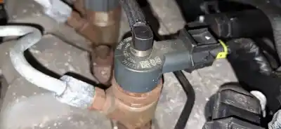 Peça sobressalente para automóvel em segunda mão injetor por kia cee'd fastback (ed) 1.6 crdi 115 referências oem iam 0445110256